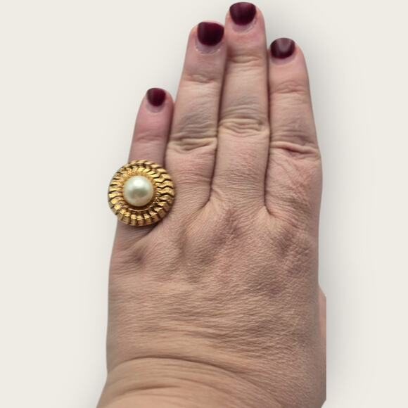 Vintage Adjustable Gold-Tone Statement Ring with Faux Pearl - Picture 1 of 7